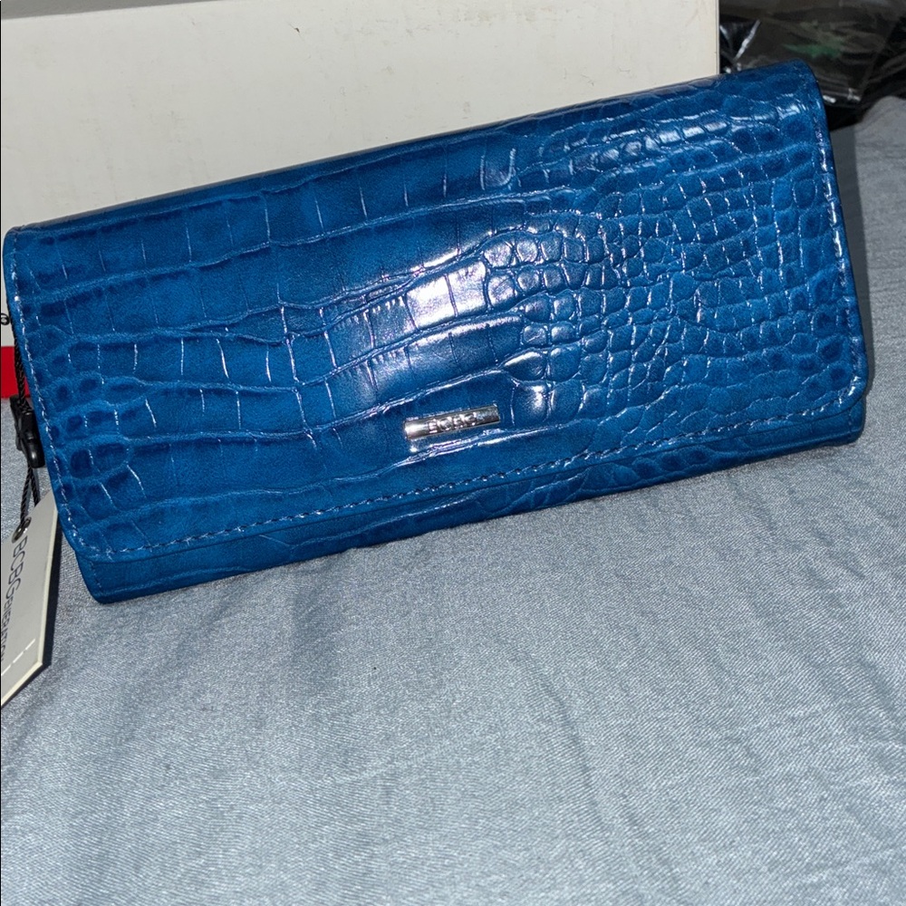BCBGeneration Croc Wallet - Picture 4 of 10